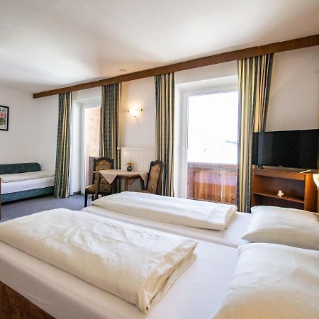 Pension Nina & Gasthof Alpenrose Gschnitz Luaran gambar