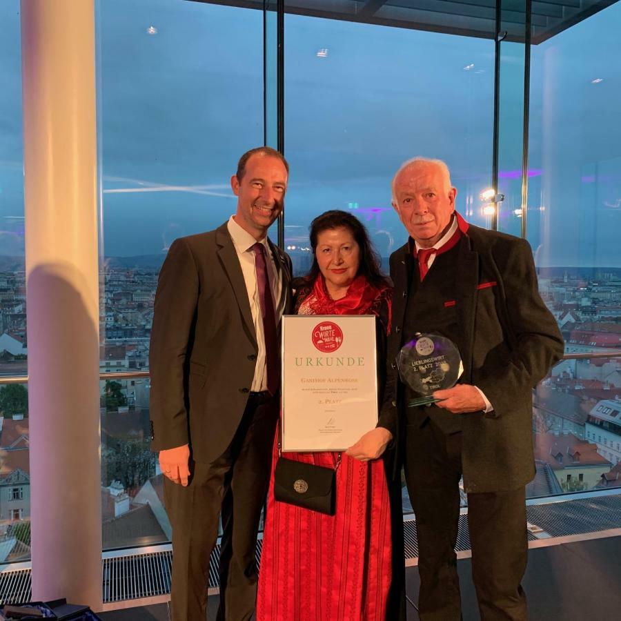 Pension Nina & Gasthof Alpenrose Gschnitz Luaran gambar
