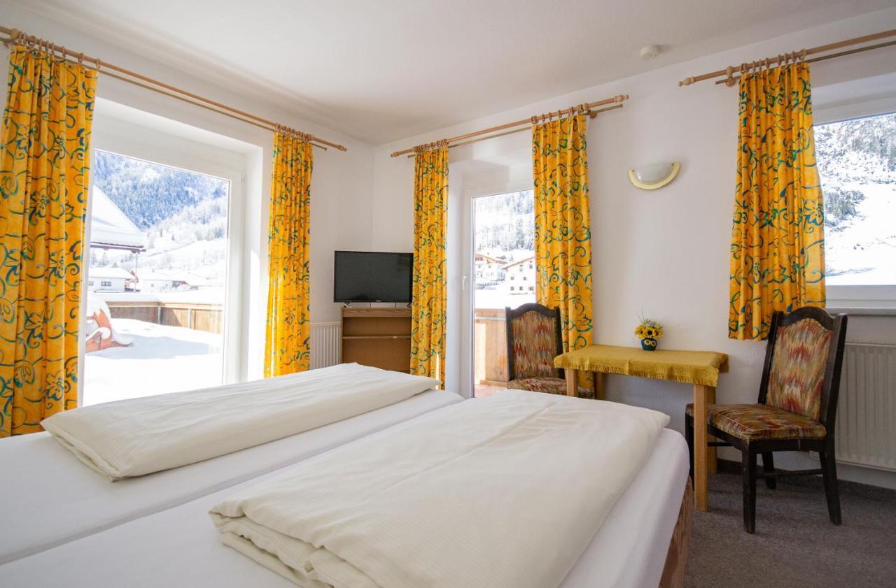 Pension Nina & Gasthof Alpenrose Gschnitz Luaran gambar